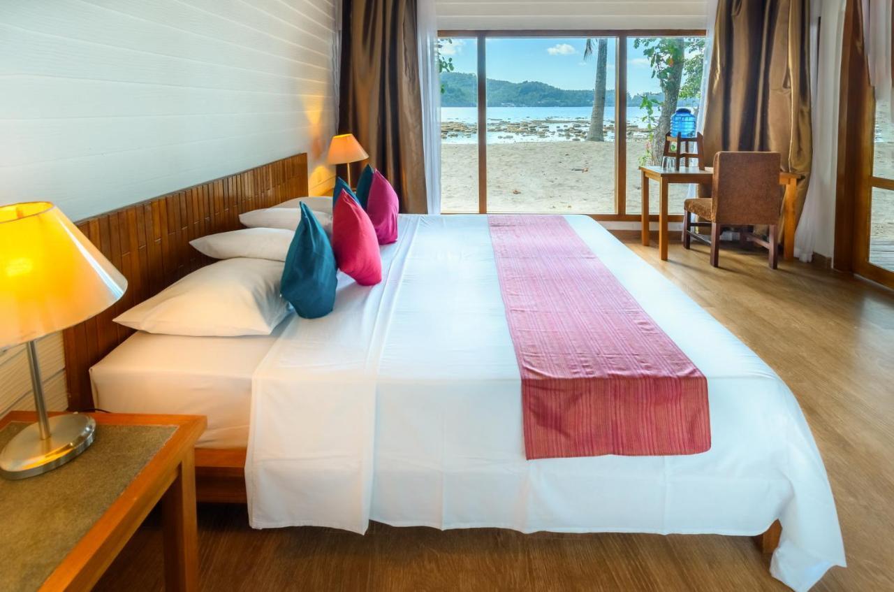 White Sands Beach Resort Lembeh Bitung Exterior foto